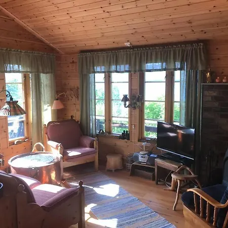度假居 Charming Cabin In Beautiful Area Near Tromso Laksvatn